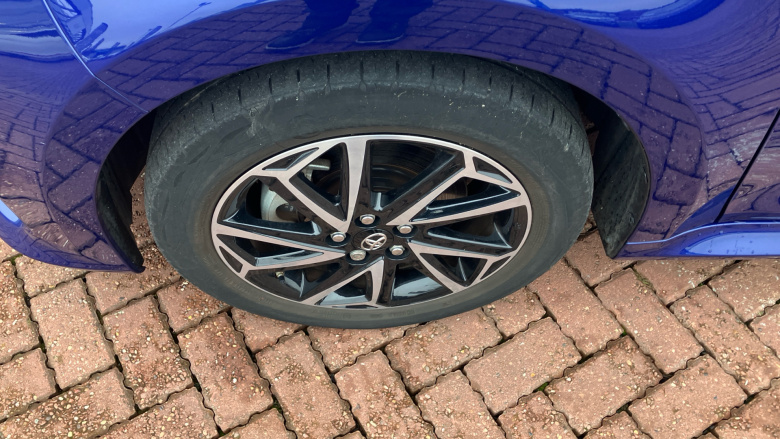 Toyota Yaris 1.5 Hybrid Design 5dr CVT Hybrid Hatchback